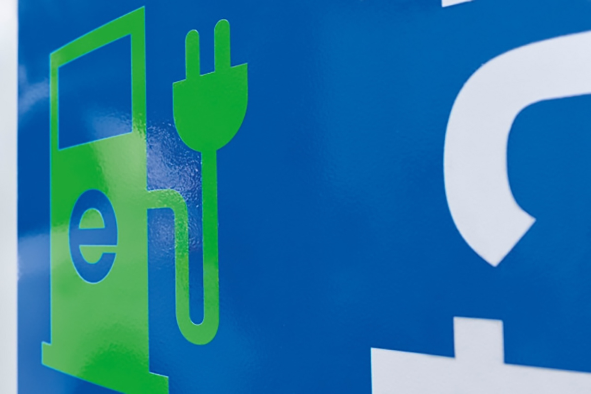 Sign for fast charging station