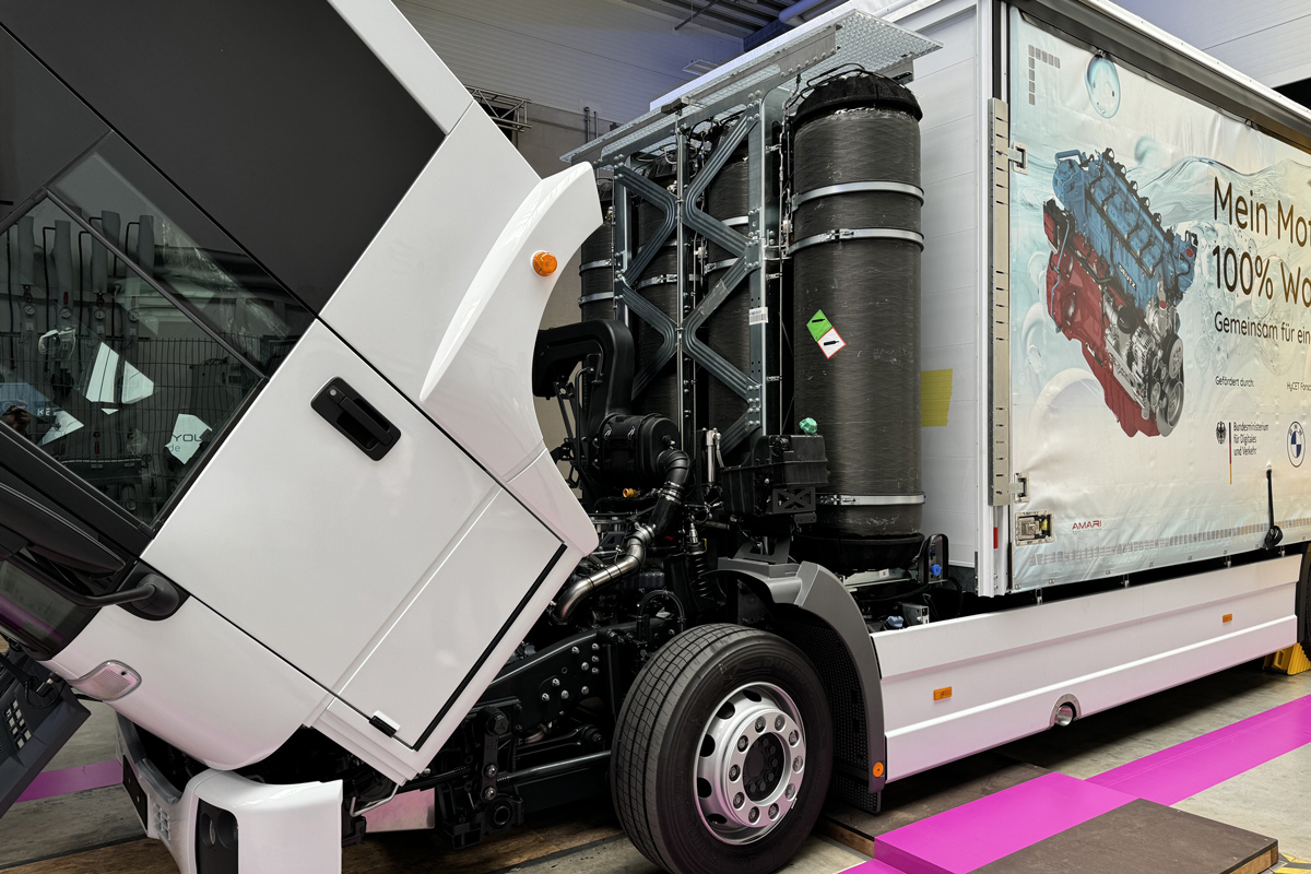 Hydrogen engine integrated in the truck
