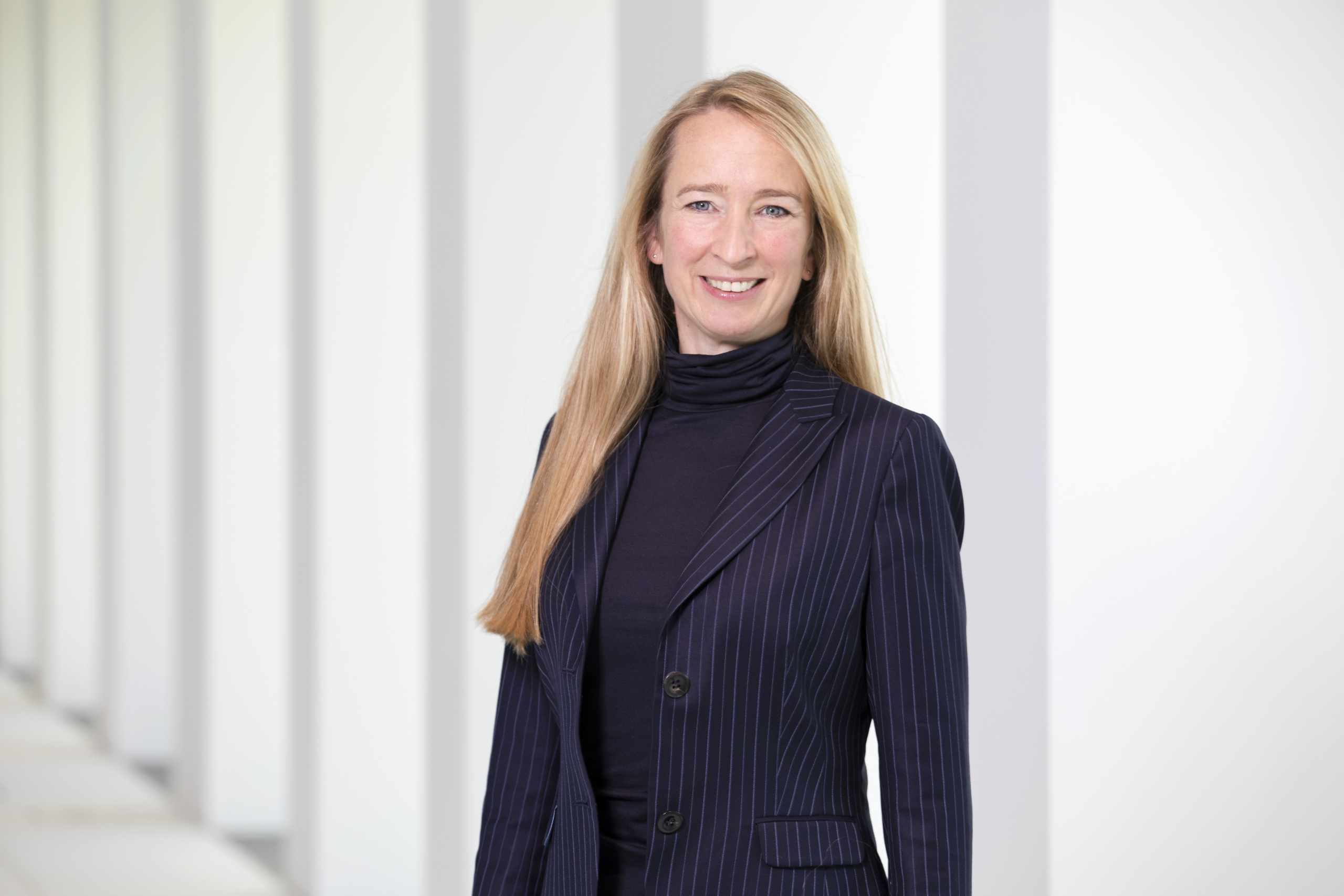 Smiling IAV employee Dr. Frauke Esse